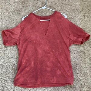 Roses red shoulder-cut tee with v neck.